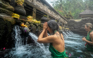 Balinese Holly Water Temple & Swing